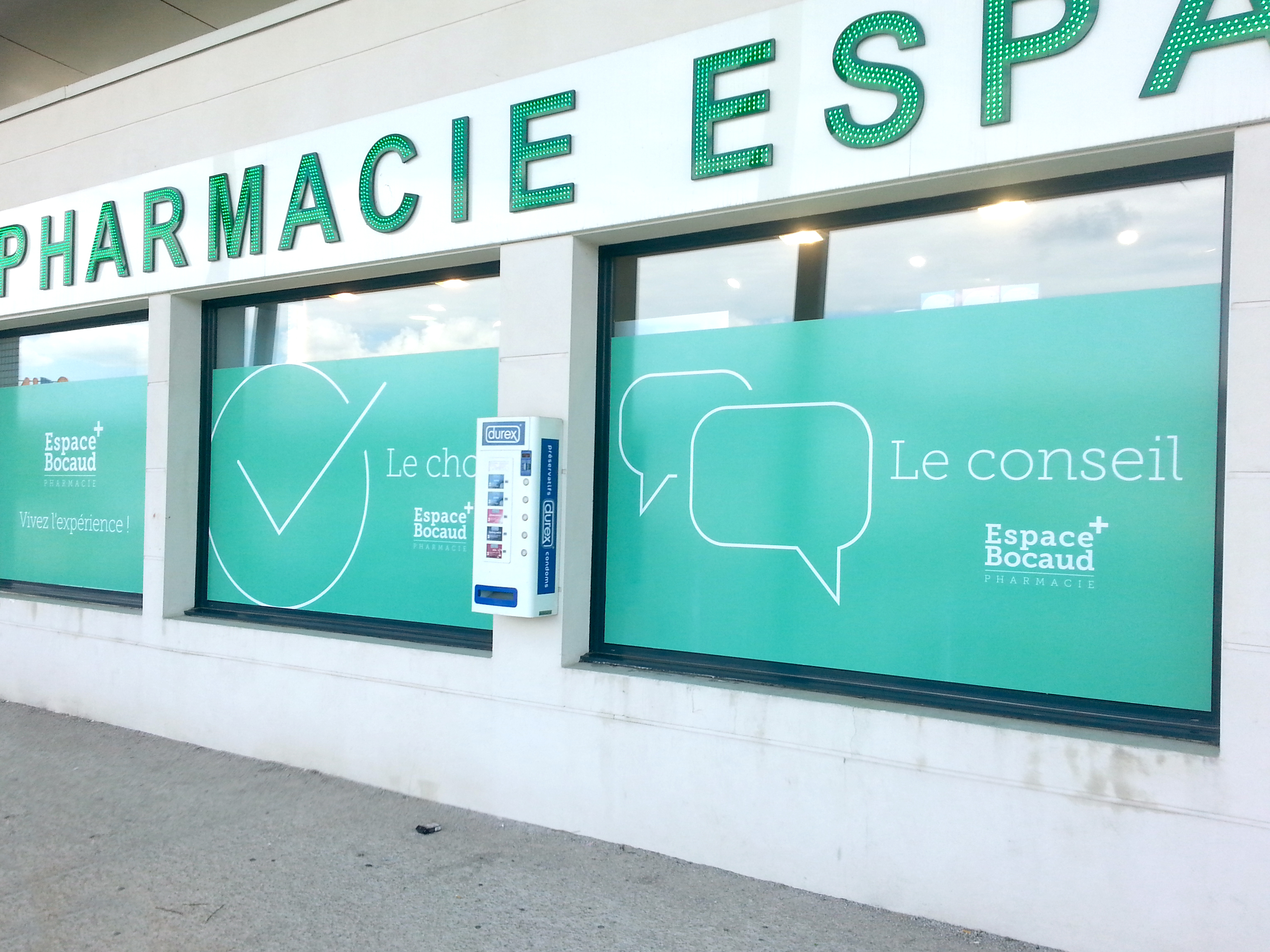 Vitrophanie pour pharmacie